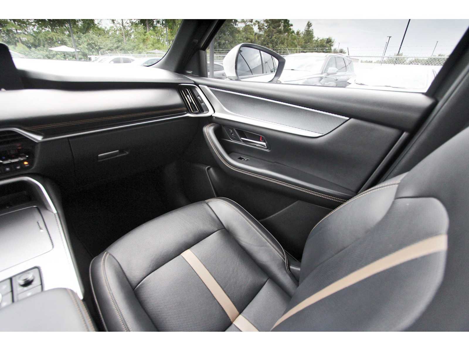 Used 2024 MAZDA CX-90 Plug-In Hybrid w/ Premium Plus AWD/4WD image 8
