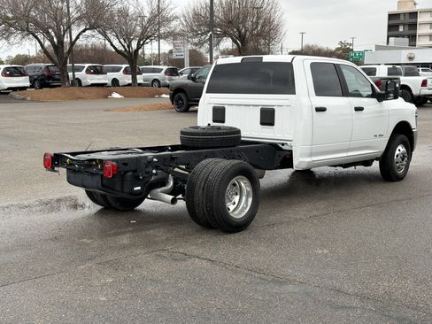 Used 2025 RAM 3500 Big Horn AWD/4WD image 8