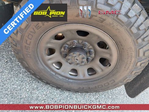 Used 2022 GMC Sierra 3500 Pro AWD/4WD image 2