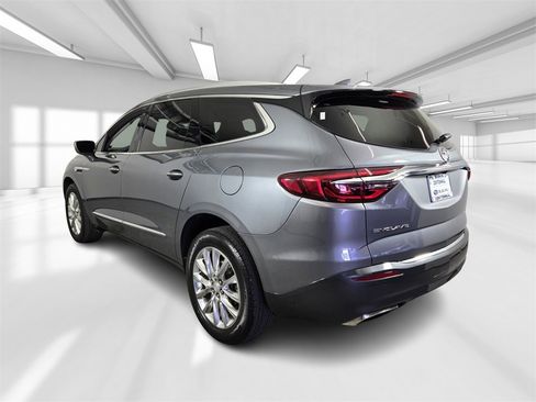 Used 2020 Buick Enclave Premium w/ Sun and Sites Package image 4