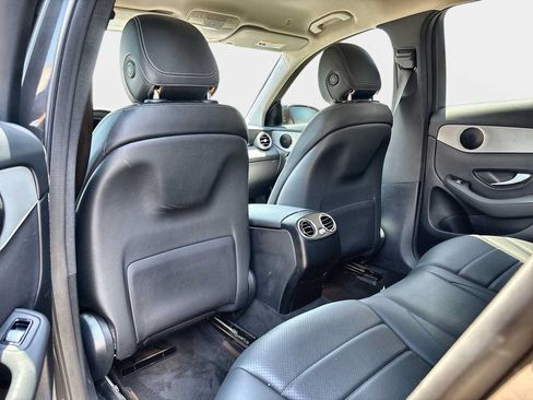 Used 2022 Mercedes-Benz GLC 300 image 19