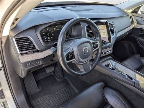 Used 2021 Volvo XC90 T8 Inscription w/ Advanced Package image 9