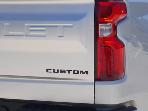 Used 2020 Chevrolet Silverado 1500 Custom w/ Rally Edition RWD image 12