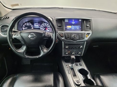 Used 2019 Nissan Pathfinder SL image 22