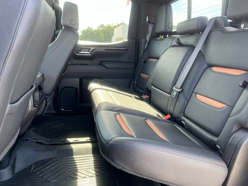 Used 2025 GMC Sierra 1500 AT4 w/ AT4 Premium Package AWD/4WD image 12