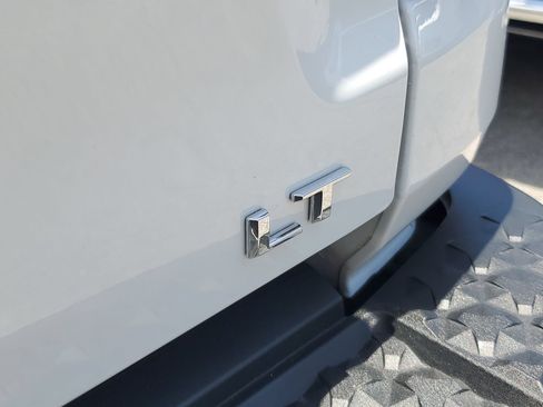 Used 2023 Chevrolet Colorado LT w/ LT Convenience Package RWD image 7
