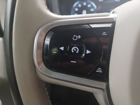Used 2018 Volvo XC60 T6 Inscription w/ Luxury Seat Package AWD/4WD image 18