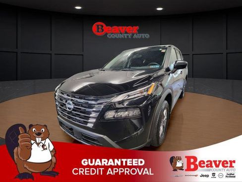 Certified 2025 Nissan Rogue S AWD/4WD image 1