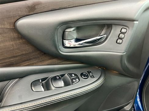 Used 2022 Nissan Murano Platinum w/ Cargo Package image 18