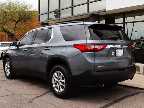 Used 2021 Chevrolet Traverse LT FWD image 9