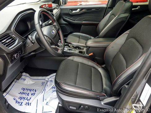 Used 2025 Ford Escape ST-Line Select w/ Tech Pack #1 image 10