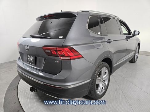 Used 2018 Volkswagen Tiguan SEL Premium image 7