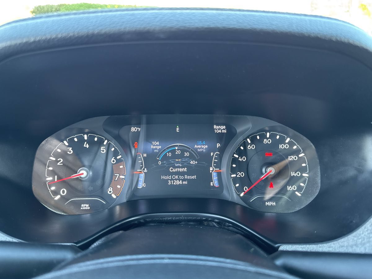 Used 2022 Jeep Compass Latitude FWD image 31