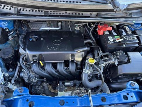 Used 2017 Toyota Yaris L image 20