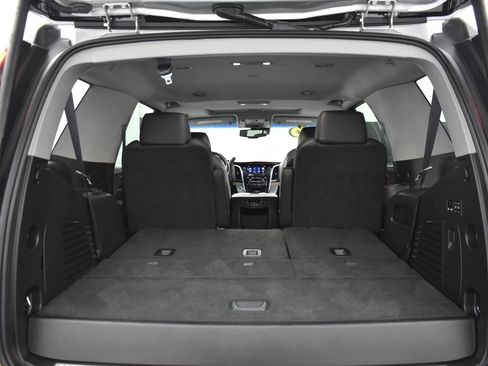 Used 2016 Cadillac Escalade Luxury image 29