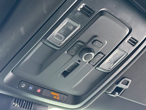 Used 2025 Chevrolet Tahoe Premier image 22