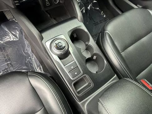 Certified 2024 Ford Escape Platinum AWD/4WD image 30