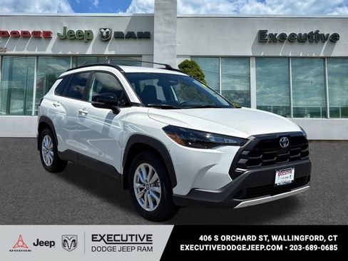 Used 2026 Toyota Corolla Cross LE w/ Cold Weather Package AWD/4WD image 5