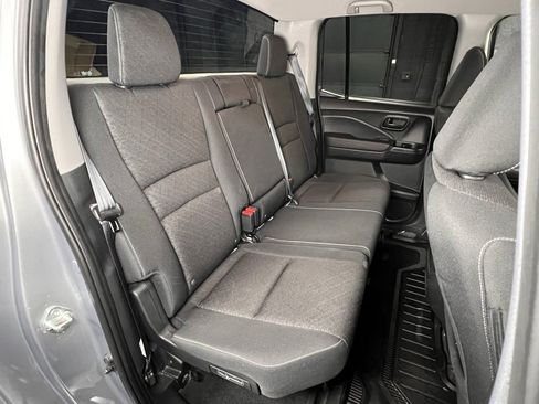 Used 2025 Honda Ridgeline Sport image 16