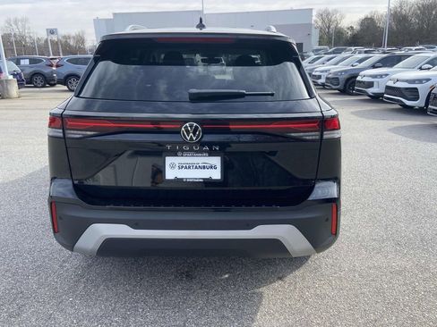 New 2026 Volkswagen Tiguan S FWD image 4