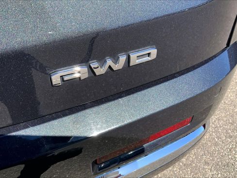 Certified 2022 GMC Acadia Denali w/ Denali Technology Package image 9