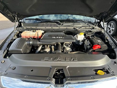 Used 2022 RAM 1500 Limited image 8