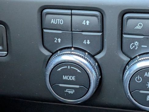 Used 2023 GMC Sierra 1500 AT4 w/ AT4 Premium Package image 27