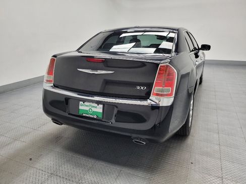 Used 2014 Chrysler 300 RWD image 7