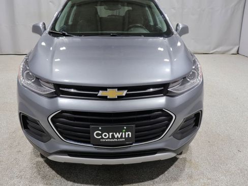 Used 2020 Chevrolet Trax LT w/ LT Convenience Package AWD/4WD image 8