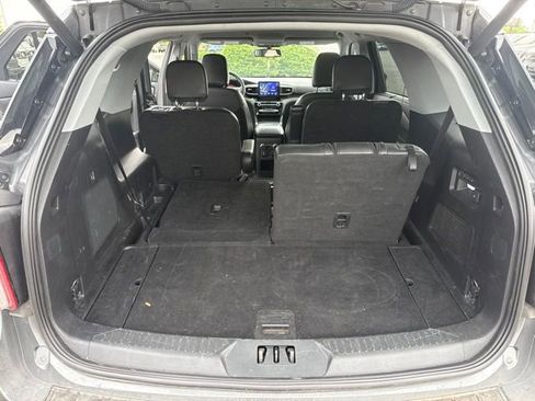 Used 2021 Ford Explorer Limited w/ Equipment Group 301A AWD/4WD image 31