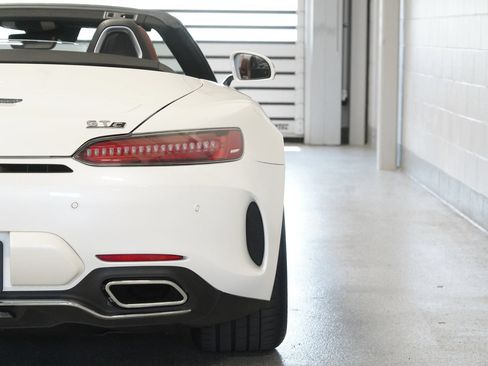 Certified 2018 Mercedes-Benz AMG GT C image 13