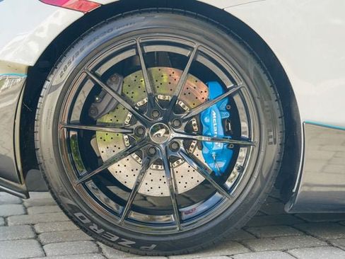 Used 2019 McLaren 600LT RWD image 32
