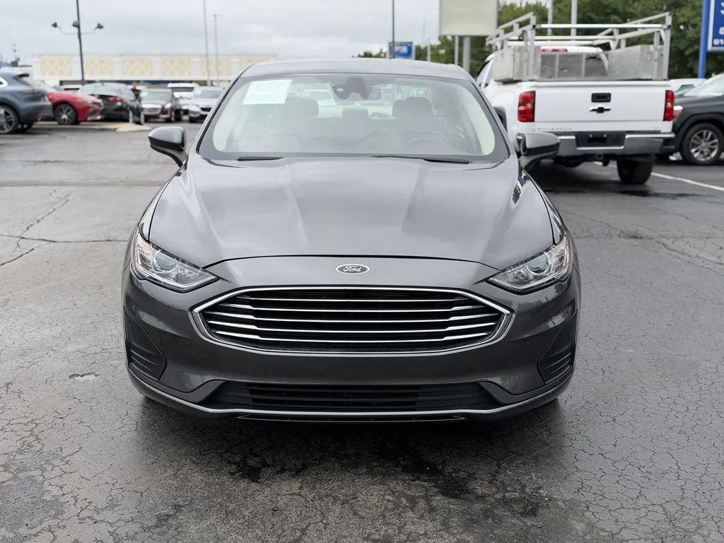 Used 2020 Ford Fusion SE AWD/4WD image 2