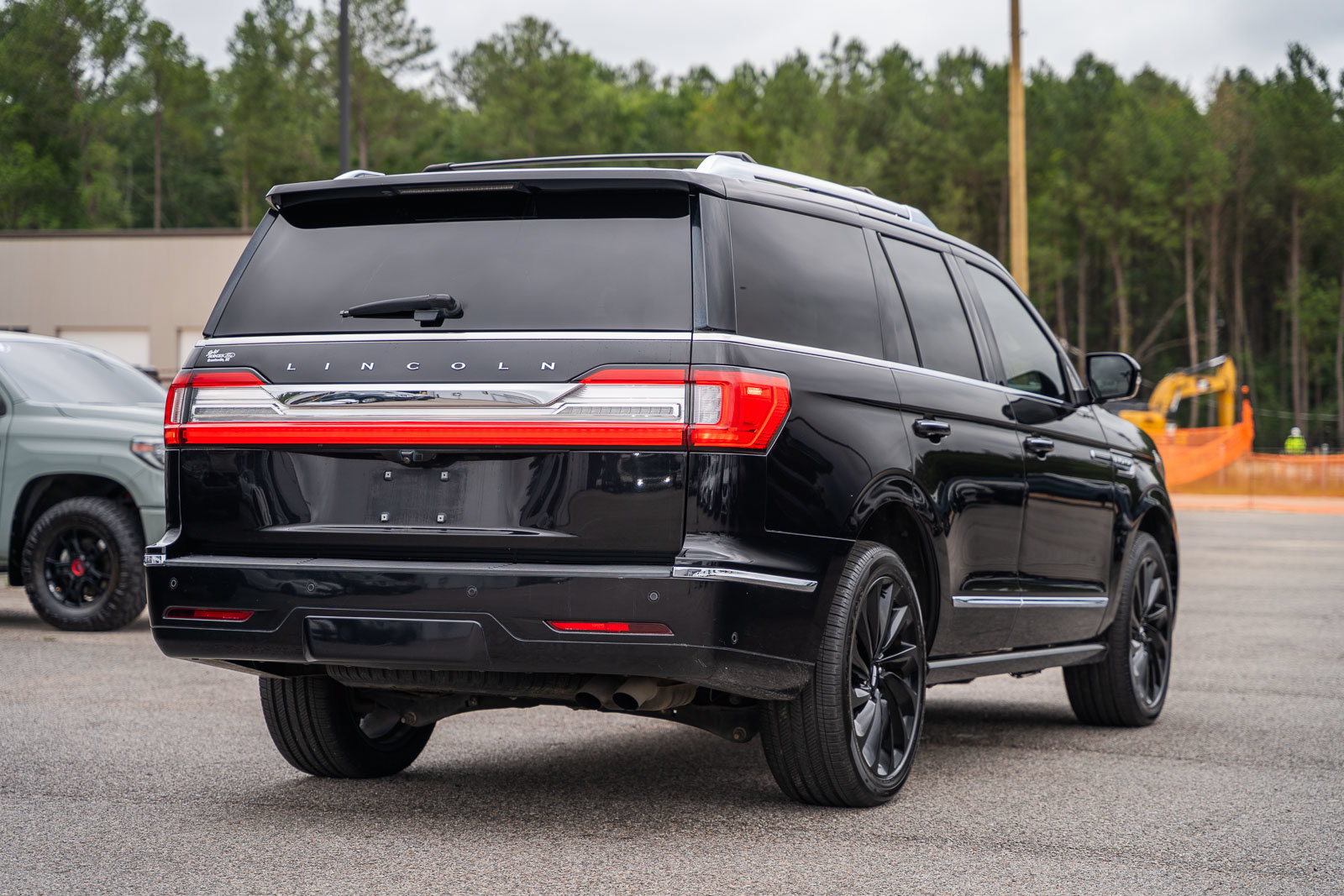Used 2020 Lincoln Navigator Reserve w/ Equipment Group 208A Reserve AWD/4WD image 14