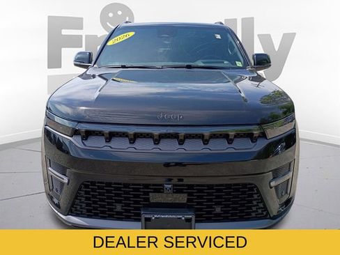 Used 2026 Jeep Grand Wagoneer Limited AWD/4WD image 2