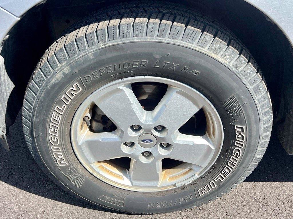 Used 2010 Ford Escape XLT AWD/4WD image 9