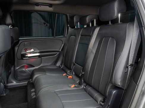 Used 2026 Mercedes-Benz GLB 250 4MATIC image 14