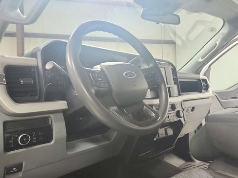 Used 2023 Ford F250 XL w/ STX Appearance Package AWD/4WD image 18