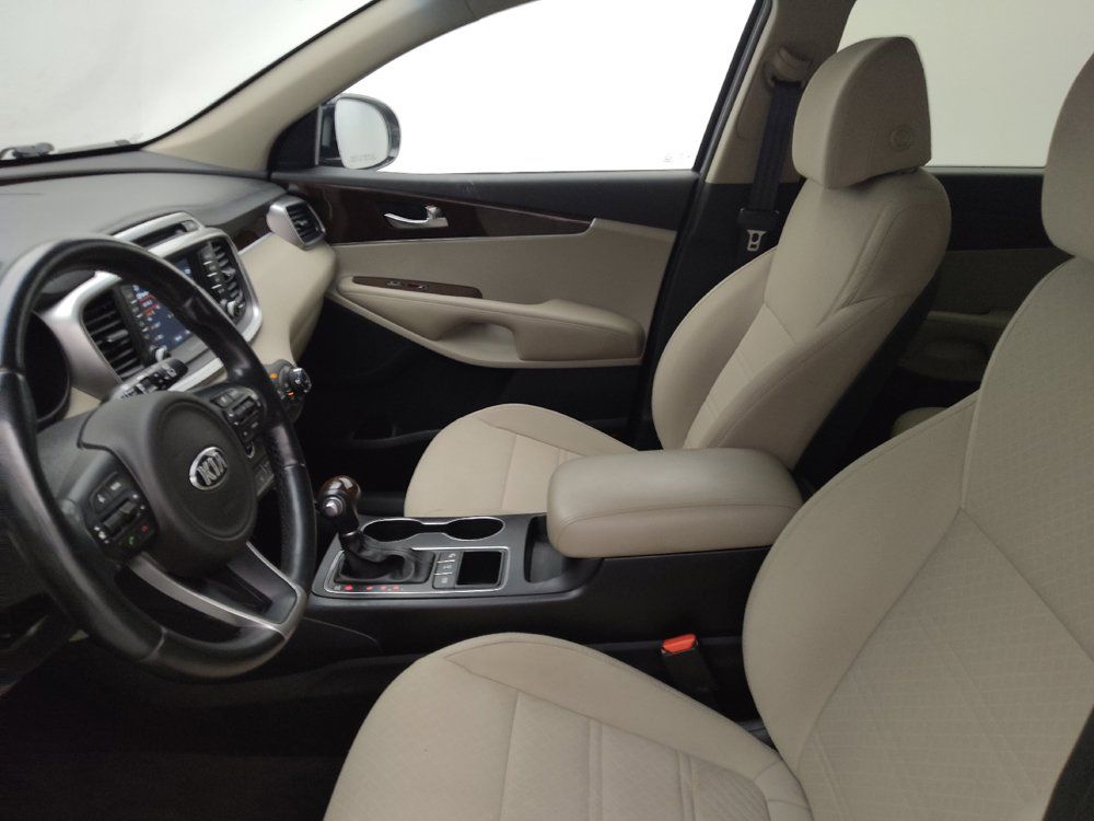 Used 2017 Kia Sorento AWD w/ LX Convenience Package image 17