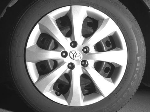 Used 2025 Toyota Corolla LE FWD image 12