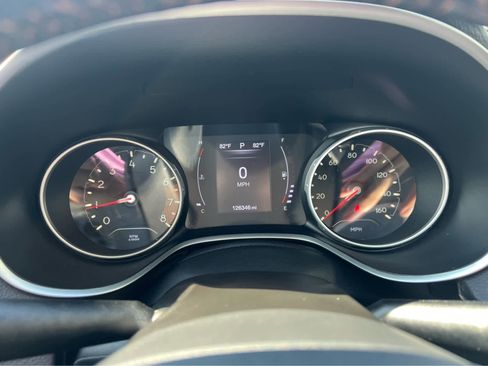 Used 2018 Jeep Compass Latitude image 23