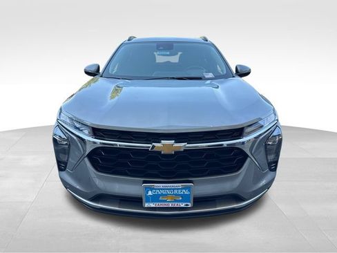 Certified 2024 Chevrolet Trax LT w/ Driver Confidence Package FWD image 8