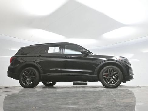 Used 2025 Ford Explorer ST-Line w/ Premium Package AWD/4WD image 58