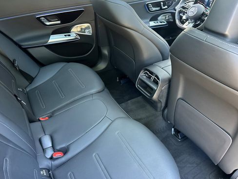 Used 2025 Mercedes-Benz E 53 AMG e 4MATIC Sedan image 30