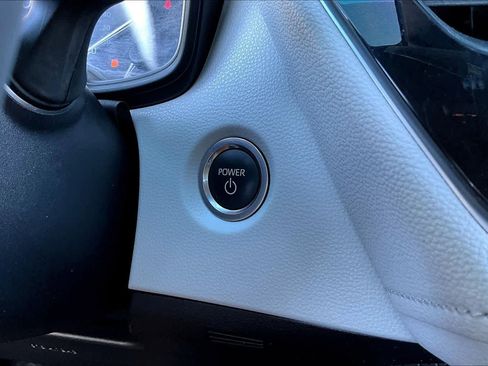 Used 2024 Toyota Corolla SE image 34