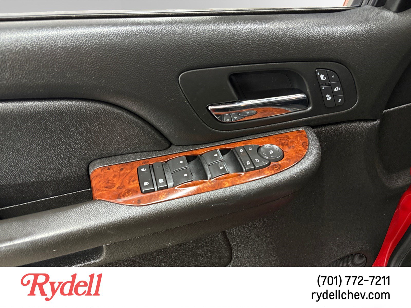 Used 2009 Chevrolet Avalanche LT w/ Luxury Package AWD/4WD image 11
