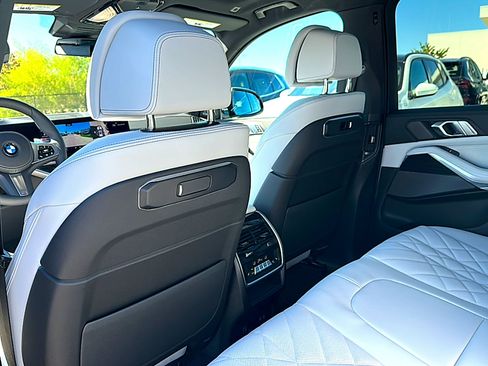 New 2026 BMW X5 xDrive40i w/ M Sport Package AWD/4WD image 14