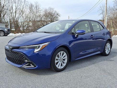 Certified 2024 Toyota Corolla SE w/ SE Package image 3