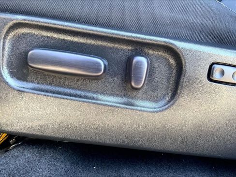 Used 2022 Toyota Tacoma TRD Off-Road image 34