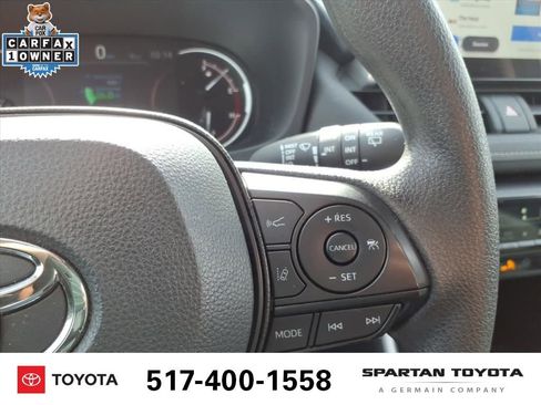 Used 2025 Toyota RAV4 XLE AWD/4WD image 18